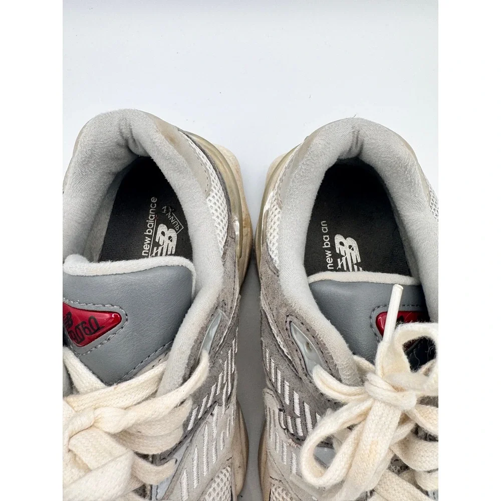 New Balance 9060 Rain Cloud Grey Castlerock Sneakers U9060GRY Mens 6 Womens 7.5